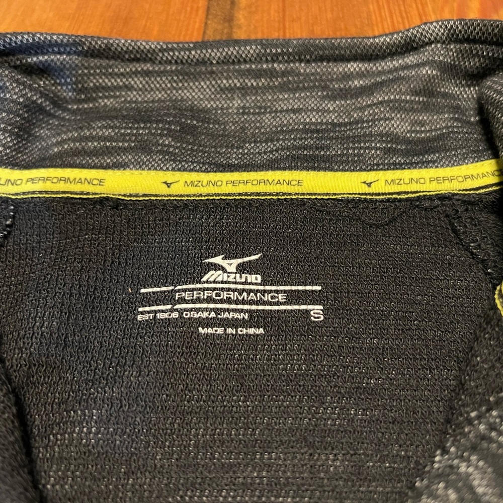 Mizuno‎ Performance Pullover - Picture 4 of 4